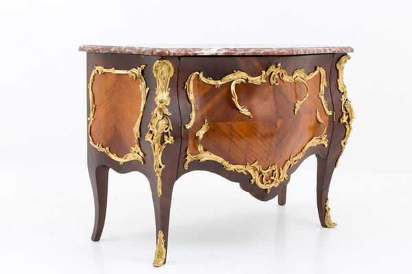 Sideboard with bronzes