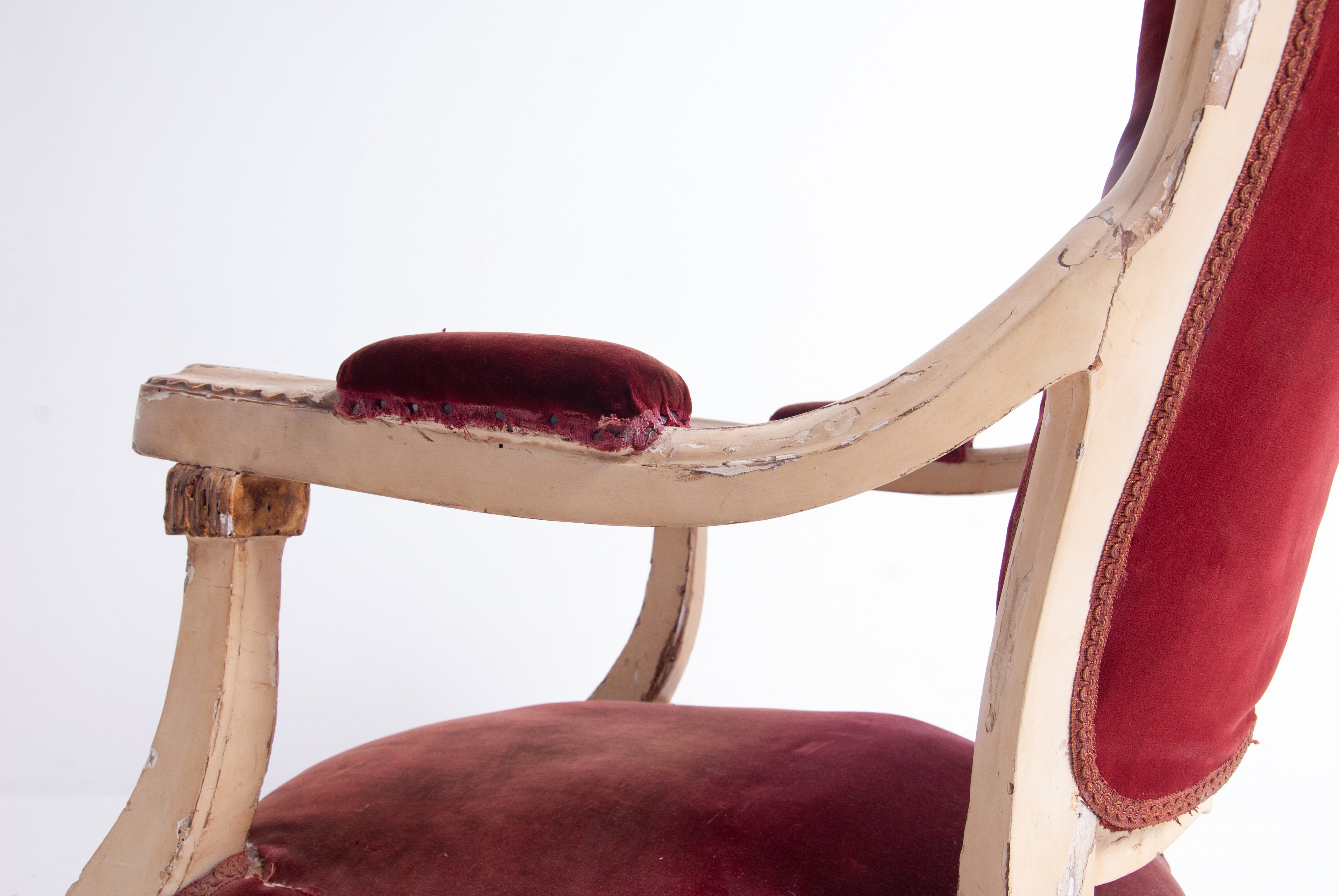 Poltrona in legno laccato