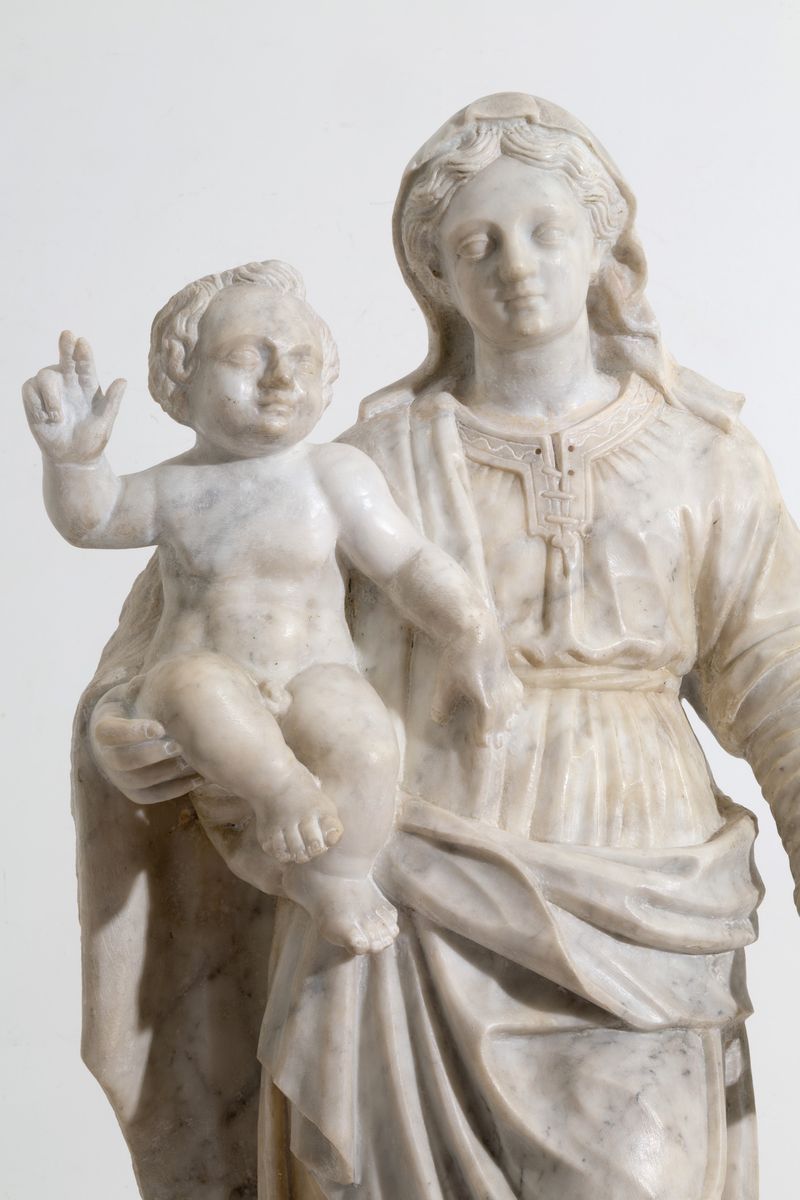 Scultura in Marmo Bianco Statuario di Carrara