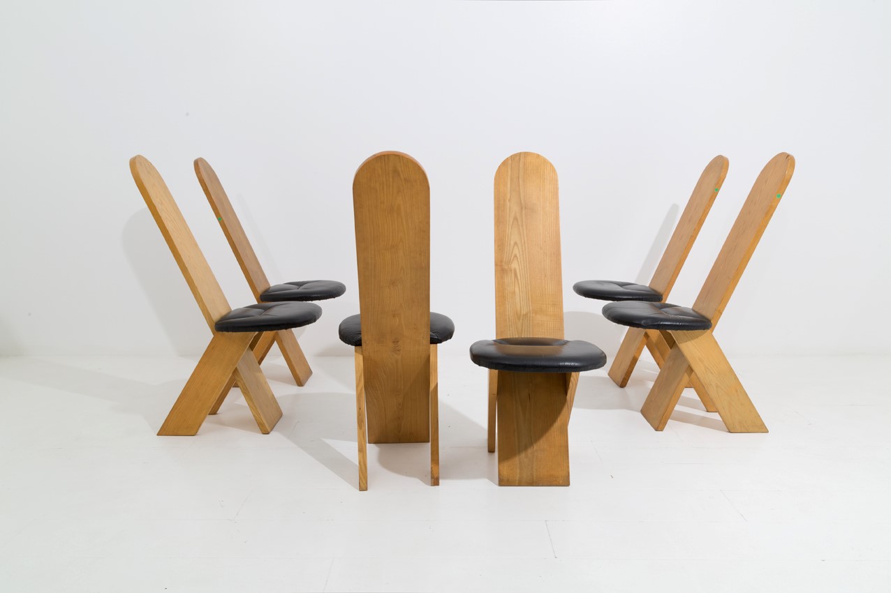 Gianfranco Frattini - Sei Sedie in Legno e Pelle Nera