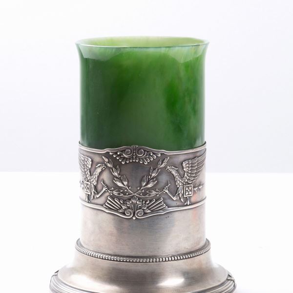 Green jade vase
