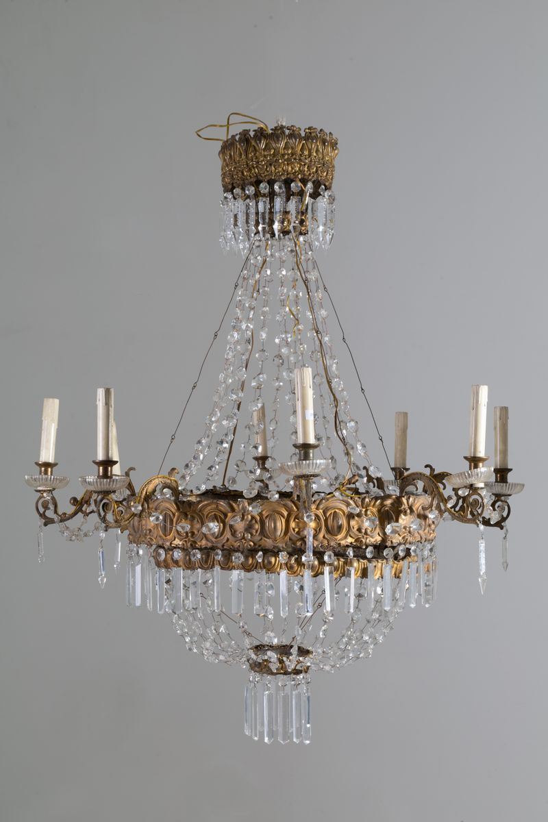 Lampadario Otto Bracci in Lamierino Sbalzato e Dorato con Pendenti e Gocce in V...