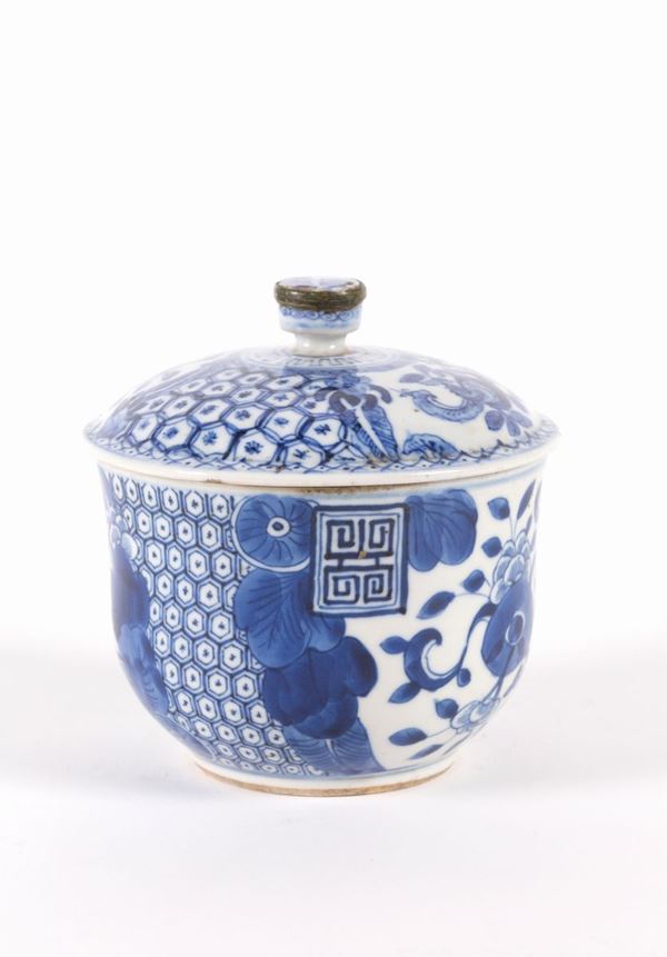 Porcelain tureen