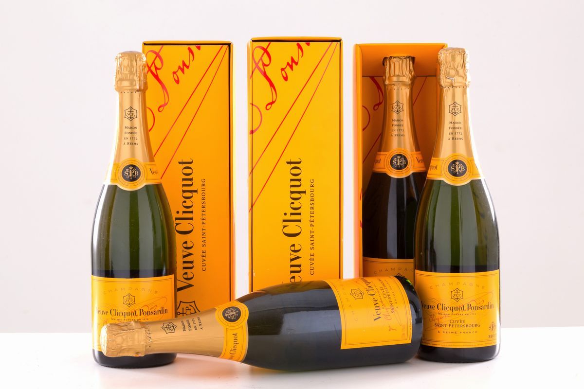 Champagne CuvÅe Saint-PÅtersbourg, Veuve Clicquot Ponsardin (6 bt). Tre cofanet...