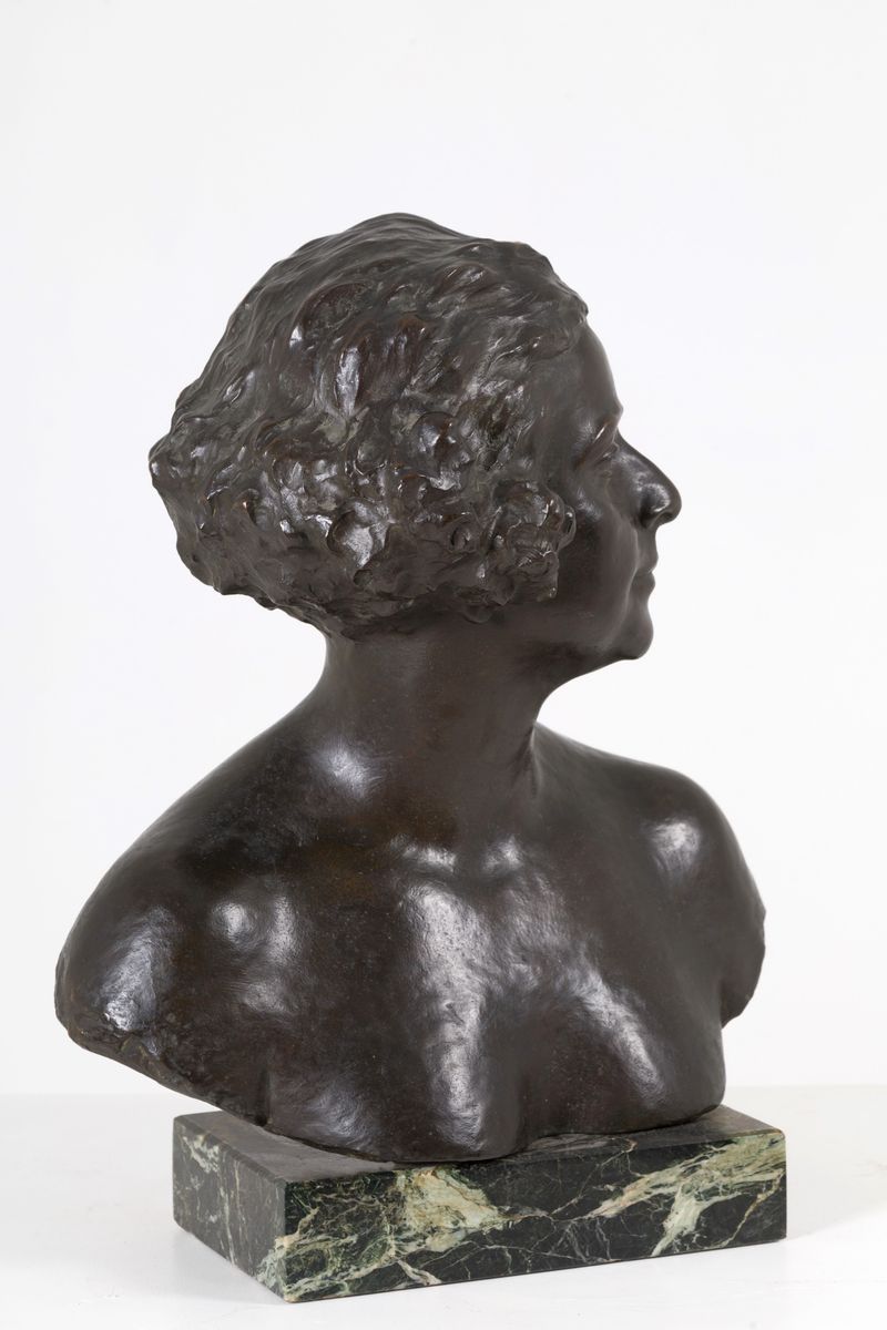 Giorgio Rossi (san Piero a Sieve, 1892 - 1963). Scultura in Bronzo Raff. ''busto di Donna''