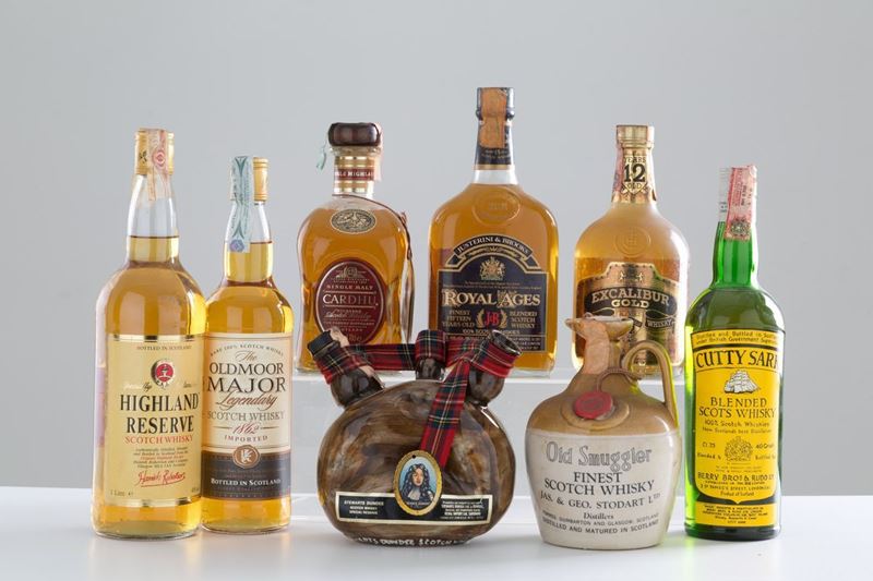 Selezione whisky scozzesi (8 bt). - Highland Reserve (1 bt da 1 lt.) - Oldmoo...