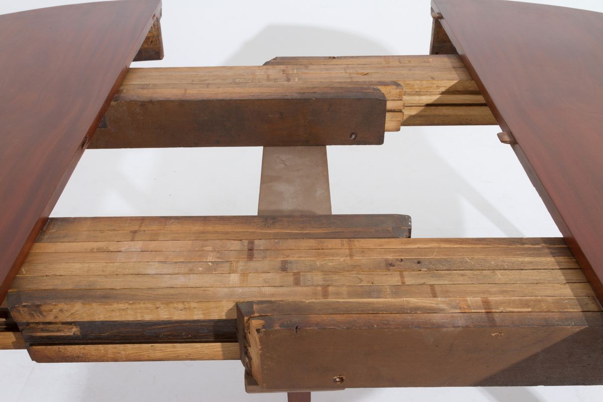 Tavolo Ovale Allungabile in Legno di Mogano con Gambe Rastremate. Francia. XIX ...