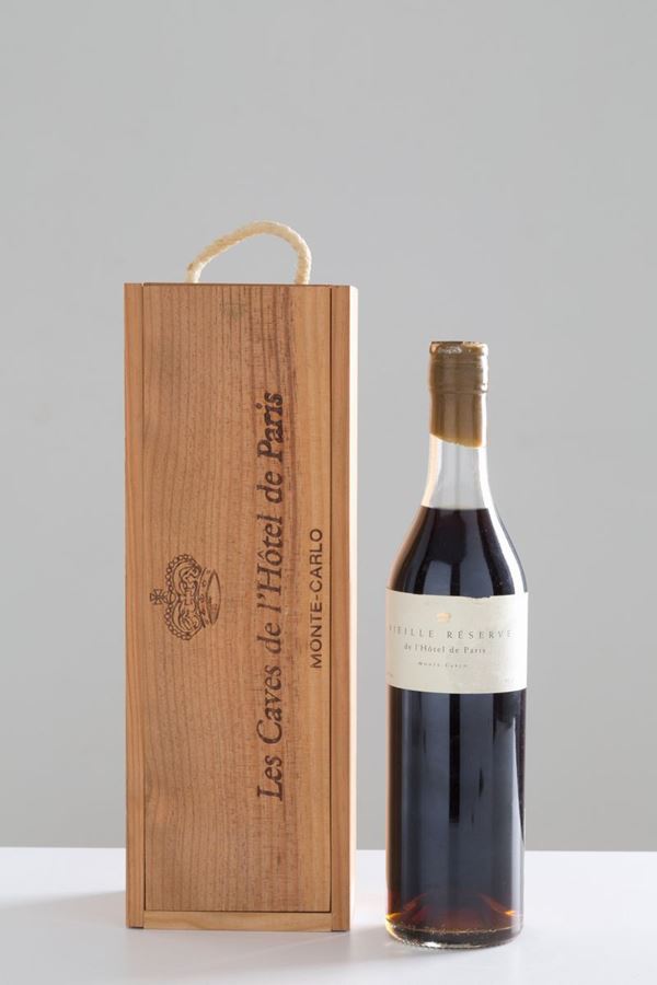 Brandy Vieille RÅserve de l'Hotel de Paris Monte-Carlo (1 bt numerata 48/01). C...