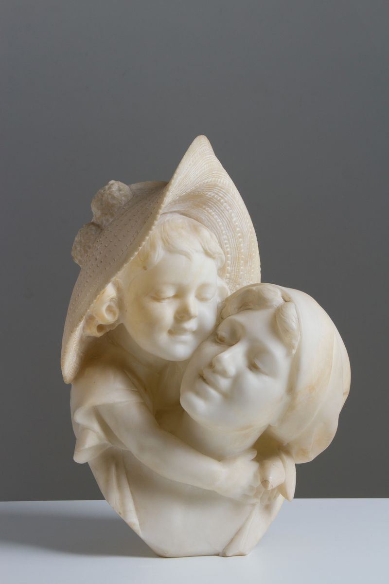 p.C.e. Fiaschi (XIX-XX Secolo). Scultura in Alabastro Raff. ''donna con Turbante e Bimba''