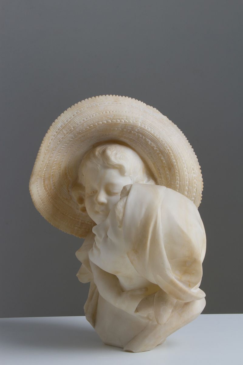 p.C.e. Fiaschi (XIX-XX Secolo). Scultura in Alabastro Raff. ''donna con Turbante e Bimba''