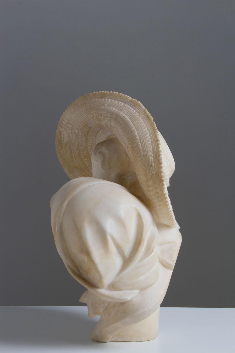 p.C.e. Fiaschi (XIX-XX Secolo). Scultura in Alabastro Raff. ''donna con Turbante e Bimba''