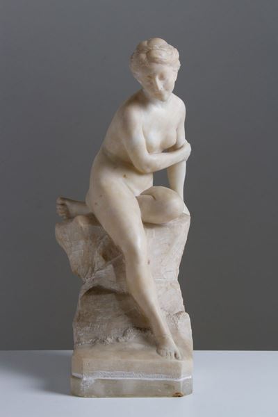 Scultura in Alabastro Raff. ''nudo di Donna su una Roccia''. Inizi XX Secolo. D...