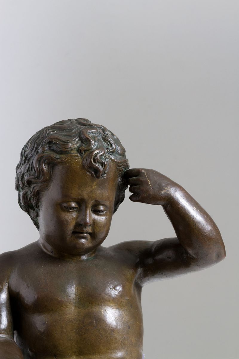 Scultura in Bronzo Patinato Raff. ''putto Seduto''. XIX Secolo....