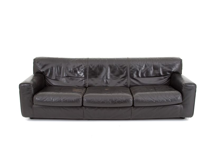 Divano in Pelle Nera. Produzione Cassina