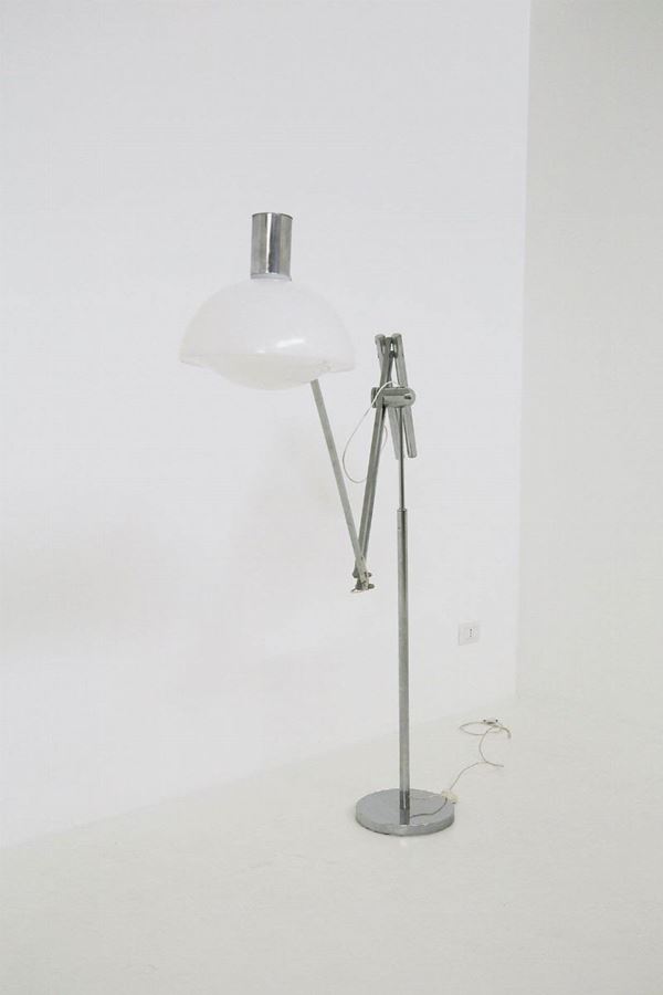 Lampada da terra orientabile