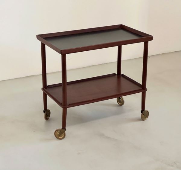 Carrello in teak. Produzione SÒBORG MÒBLER