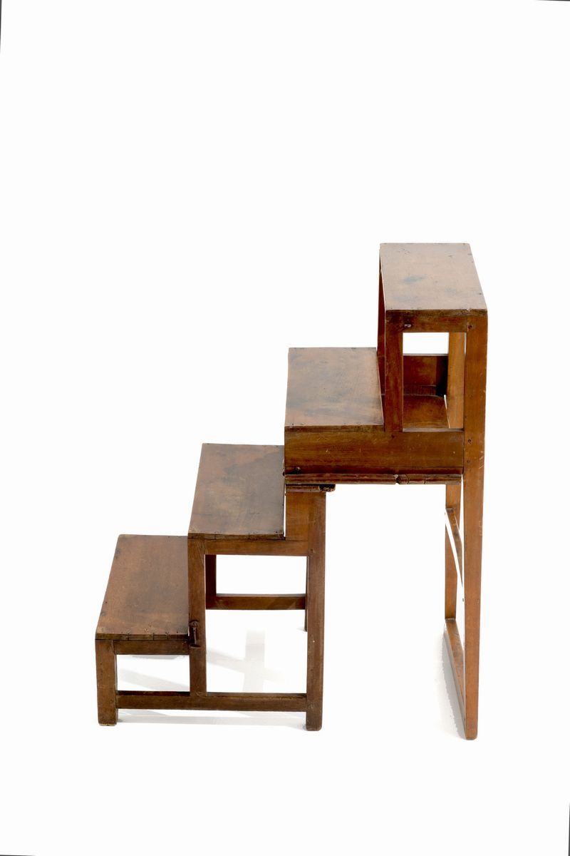 Sedia da Biblioteca in Legno di Noce Trasformabile in Scaletta. XVIII Secolo. L...