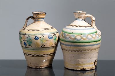 Coppia di Fiasche in Ceramica