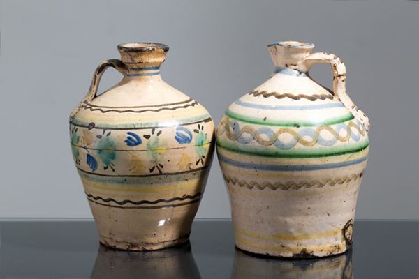 Coppia di fiasche in ceramica