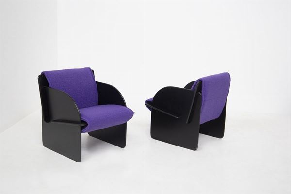 Coppia di poltrone in tessuto bouclé viola