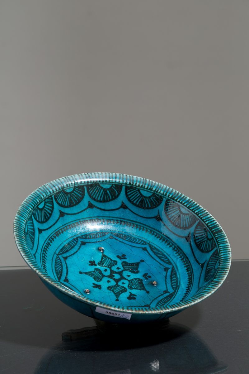 Due zuppiere in ceramica blu