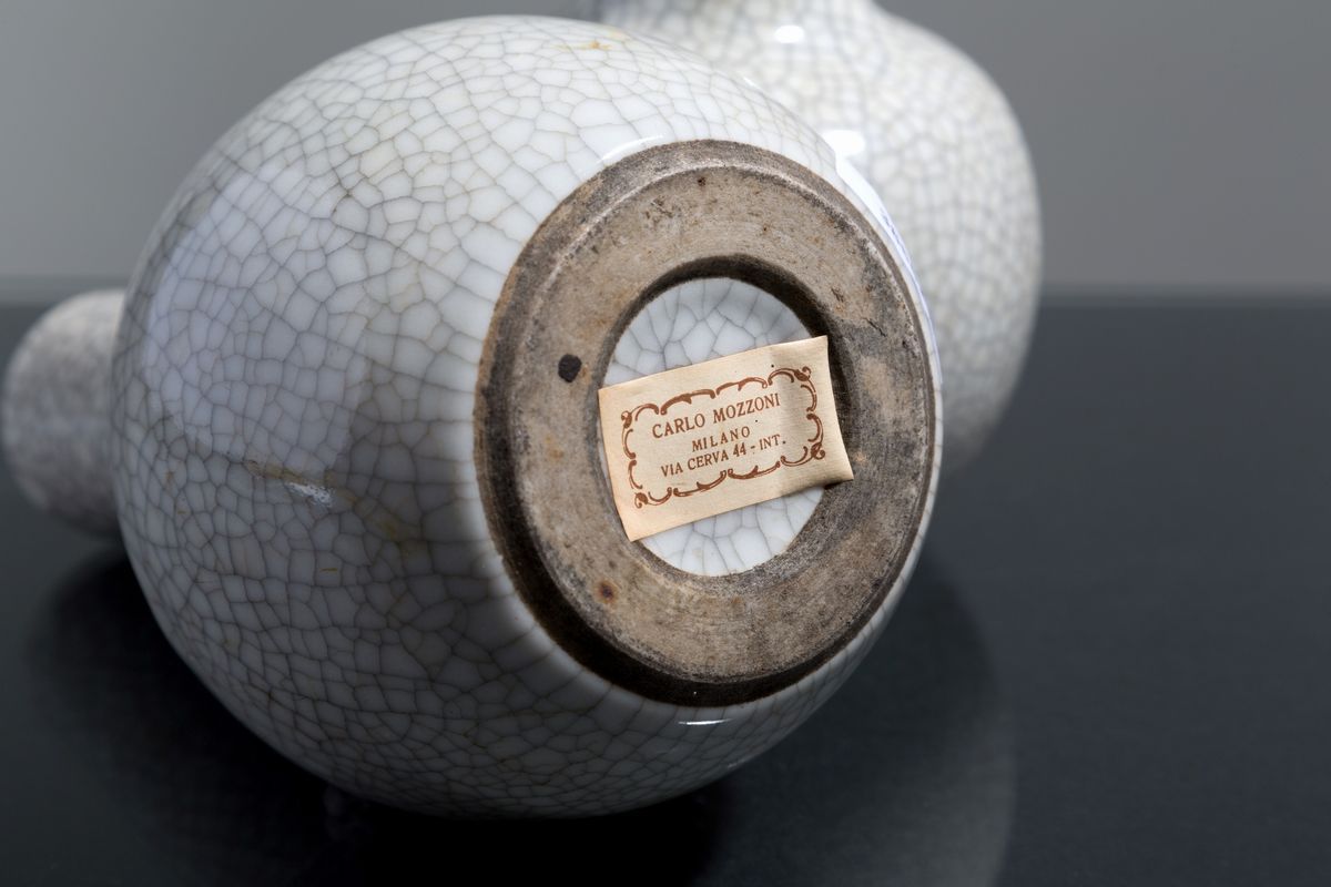 Coppia di Vasi in Ceramica a Cretto