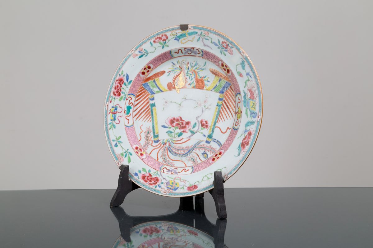 Coppia di Piatti da Parata in Porcellana Imari