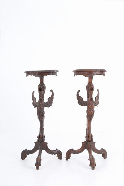 Coppia di Gueridon a Forma di Drago in Legno. Venezia. Fine XIX Secolo....