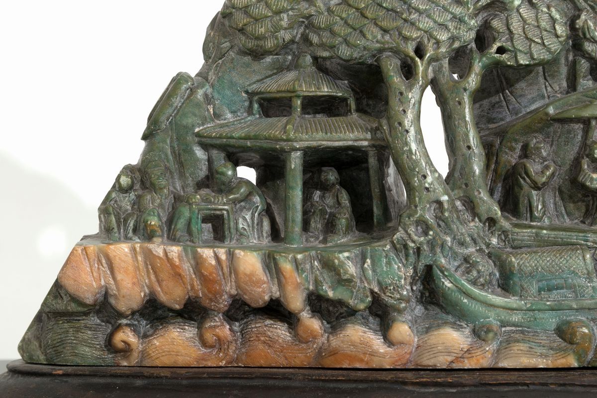 Scultura in Pietra Saponaria nei Toni del Verde Raff. ''scena di Vita Orientale...