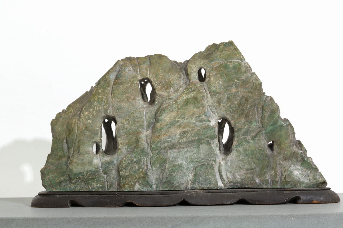 Scultura in Pietra Saponaria nei Toni del Verde Raff. ''scena di Vita Orientale...