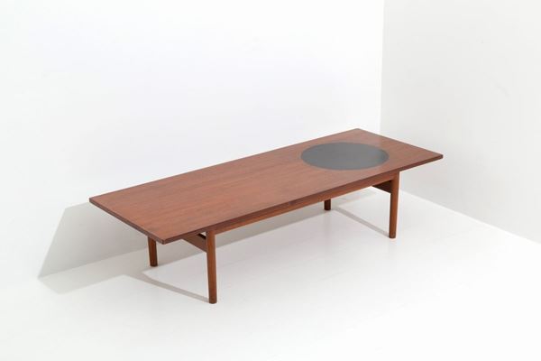 GRETE JALK - GRETE JALK (Copenhagen, 1920 - 2006) per POUL JEPPESEN. Coffee table in teak co...
