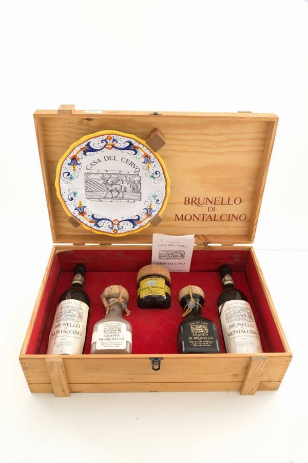Cofanetto in legno Casa Del Cervo contenente:
- Brunello di Montalcino 1977 (2...