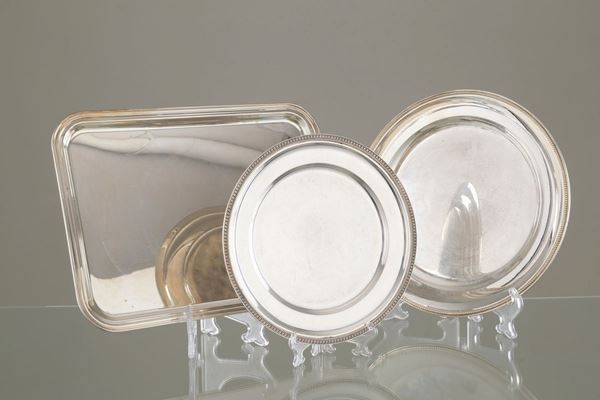 Two plates and a tray in 800 silver