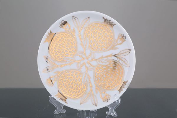 Ceramic plate FORNASETTI production
