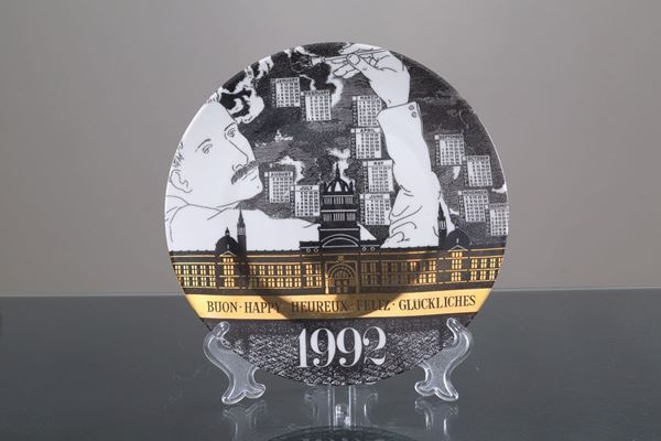 Piatto in porcellana produzione FORNASETTI