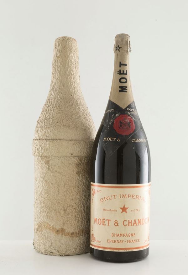 Champagne Epernay Brut ImpÅrial, Moet & Chandon (1 Jeroboam da 3 lt. ca.)....  - Auction MILANO DECOR - Antiques, Wine and Spirits Auction - Viscontea Casa d'Aste