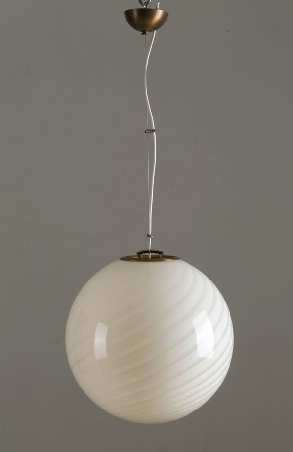 Lampadario a sfera in vetro di Murano. Produzione VISTOSI. Anni '70....
