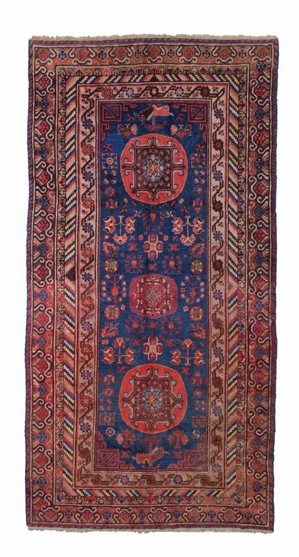 Tappeto Khotan a tre medaglioni in lana