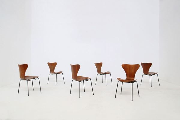 ARNE JACOBSEN - Six Butterfly chairs