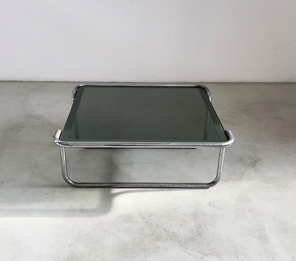 Tavolino quadrato con base in metallo cromato e piano in cristallo fumè 