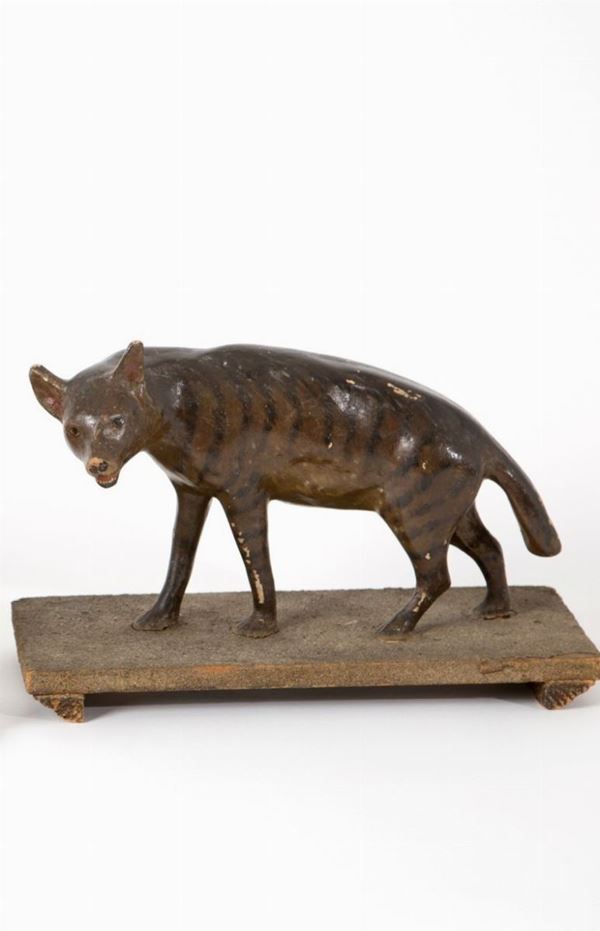 Due statuette