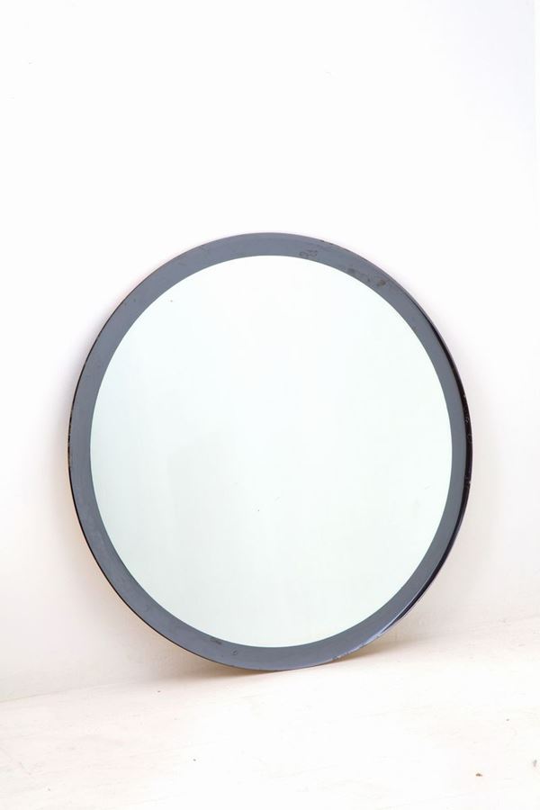 Round mirror