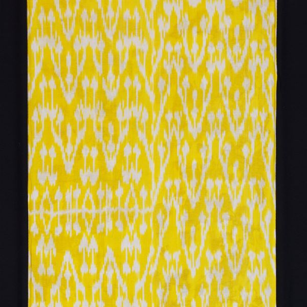 Fragment of Ikat fabric  - Auction MILANO DECOR - Antiques, Fine Art,  Carpets, Photographs & Design Auction (n. 92) - Viscontea Casa d'Aste