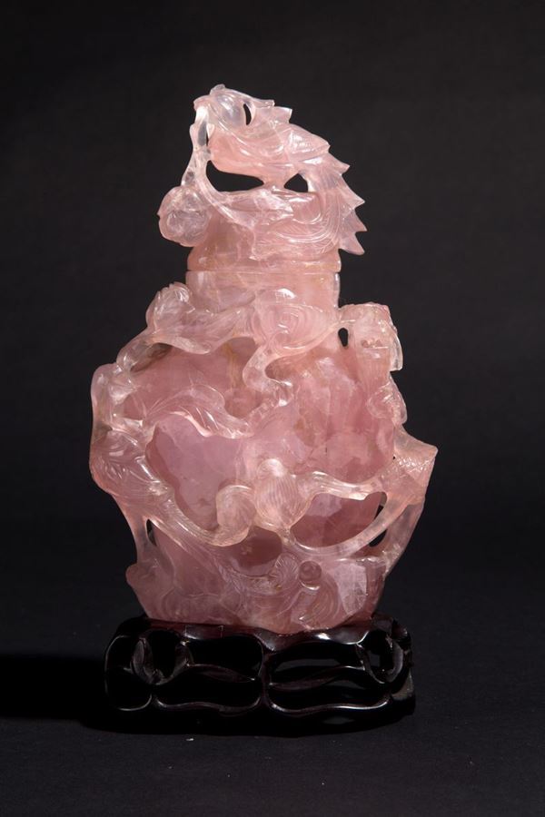 Vase with lid