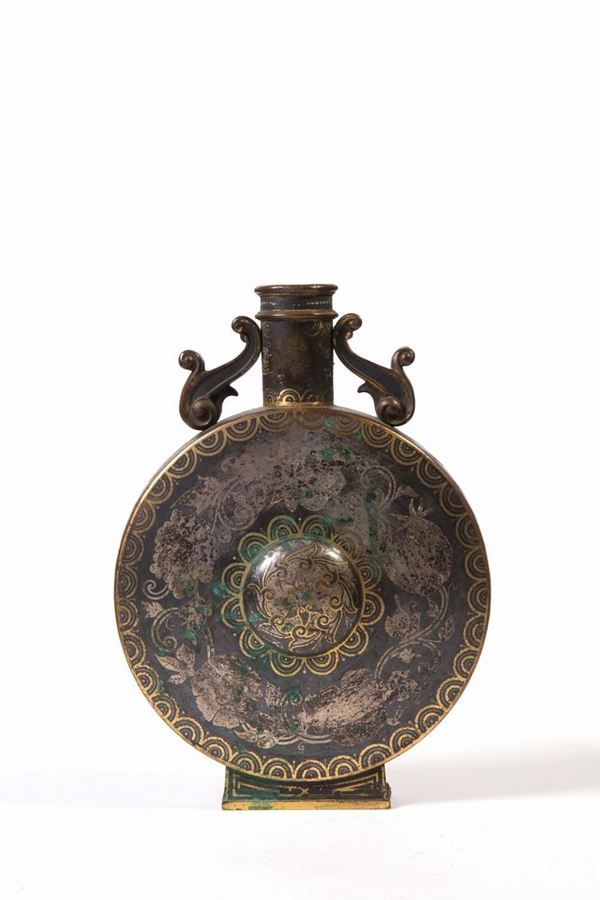 Bronze flask