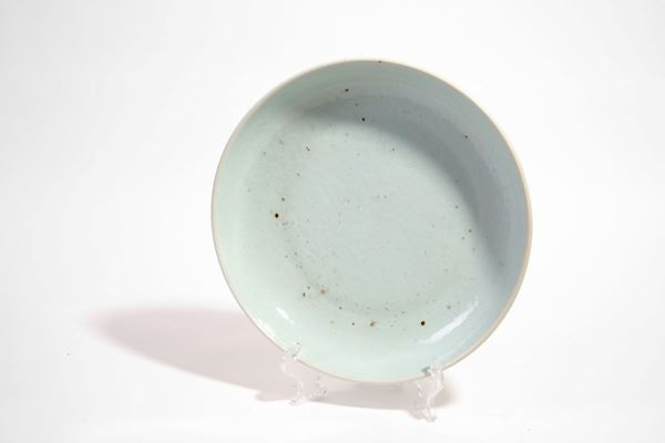 White plate