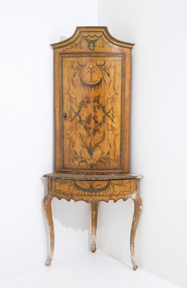 Lacquered wooden corner cabinet