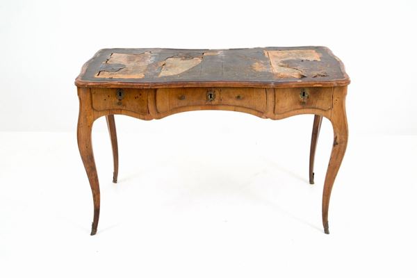 Writing desk