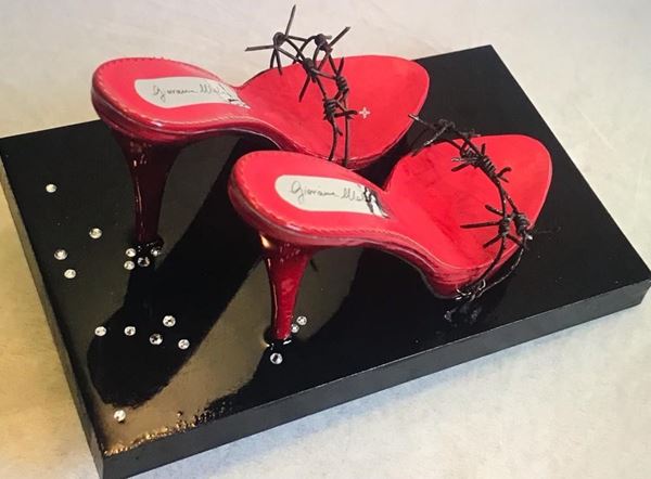 GIOVANNA MALACARNE - Sculpture "RED HEELS WITH DIAMONDS"