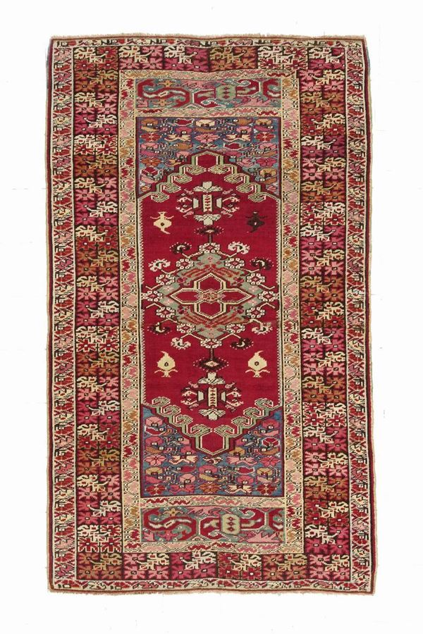 Ghiordes carpet